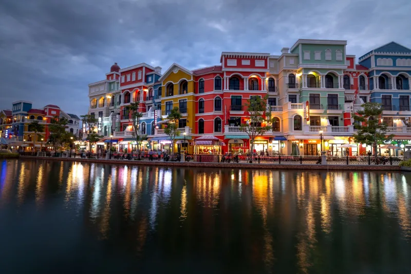 When the Sun Goes Down in Port Said: A Traveler's Guide to Evenings on the Canal